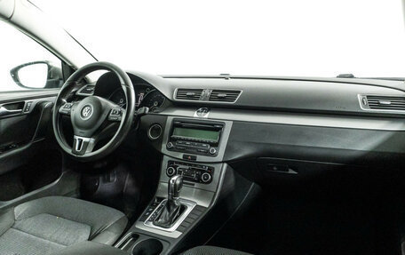 Volkswagen Passat B7, 2011 год, 749 898 рублей, 9 фотография