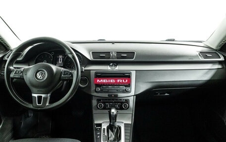 Volkswagen Passat B7, 2011 год, 749 898 рублей, 13 фотография