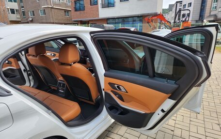 BMW 3 серия, 2022 год, 5 000 000 рублей, 14 фотография