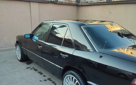 Mercedes-Benz E-Класс, 1995 год, 580 000 рублей, 12 фотография
