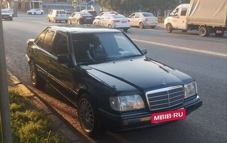 Mercedes-Benz E-Класс, 1995 год, 580 000 рублей, 2 фотография