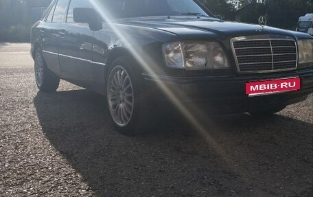 Mercedes-Benz E-Класс, 1995 год, 580 000 рублей, 15 фотография