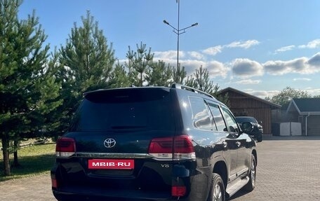 Toyota Land Cruiser 200, 2015 год, 5 350 000 рублей, 7 фотография
