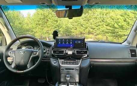 Toyota Land Cruiser 200, 2015 год, 5 350 000 рублей, 26 фотография