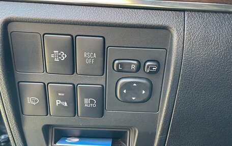 Toyota Land Cruiser 200, 2015 год, 5 350 000 рублей, 16 фотография