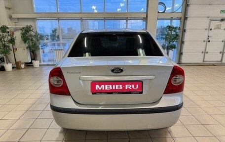 Ford Focus II рестайлинг, 2005 год, 590 000 рублей, 4 фотография