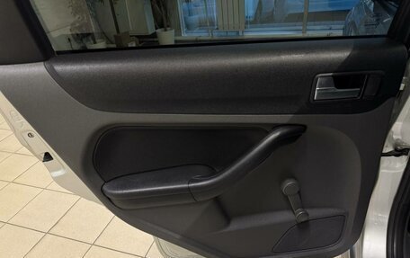 Ford Focus II рестайлинг, 2005 год, 590 000 рублей, 15 фотография