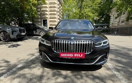 BMW 7 серия, 2019 год, 5 450 000 рублей, 2 фотография