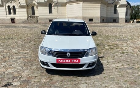 Renault Logan I, 2013 год, 330 000 рублей, 2 фотография