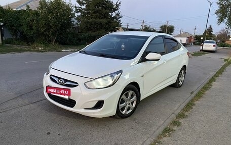 Hyundai Solaris II рестайлинг, 2013 год, 760 000 рублей, 3 фотография