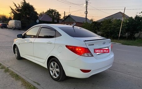 Hyundai Solaris II рестайлинг, 2013 год, 760 000 рублей, 5 фотография