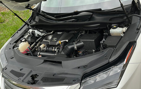 Lexus RX IV рестайлинг, 2018 год, 3 650 000 рублей, 29 фотография