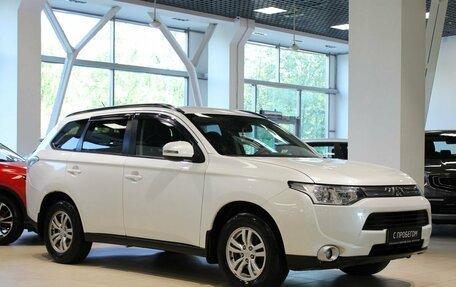 Mitsubishi Outlander III рестайлинг 3, 2013 год, 990 000 рублей, 3 фотография