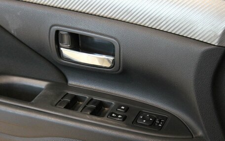 Mitsubishi Outlander III рестайлинг 3, 2013 год, 990 000 рублей, 8 фотография