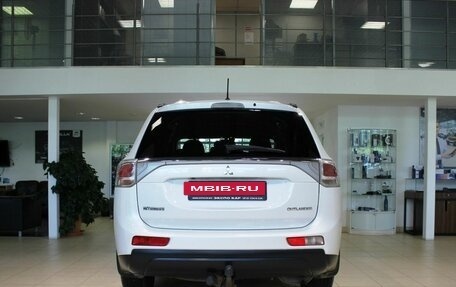 Mitsubishi Outlander III рестайлинг 3, 2013 год, 990 000 рублей, 6 фотография