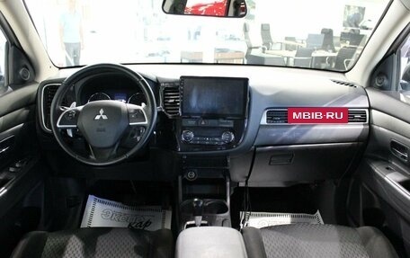 Mitsubishi Outlander III рестайлинг 3, 2013 год, 990 000 рублей, 19 фотография