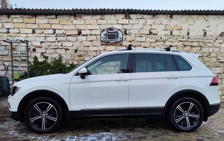 Volkswagen Tiguan II, 2017 год, 2 830 000 рублей, 4 фотография