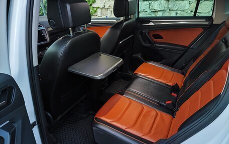 Volkswagen Tiguan II, 2017 год, 2 830 000 рублей, 9 фотография
