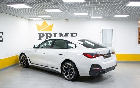 BMW i4, 2022 год, 5 990 000 рублей, 2 фотография
