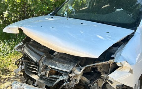Renault Logan II, 2015 год, 230 000 рублей, 12 фотография