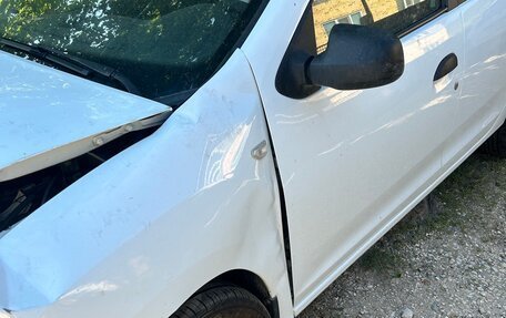 Renault Logan II, 2015 год, 230 000 рублей, 13 фотография
