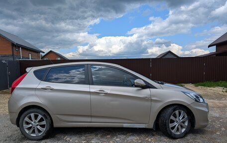Hyundai Solaris II рестайлинг, 2011 год, 650 000 рублей, 4 фотография