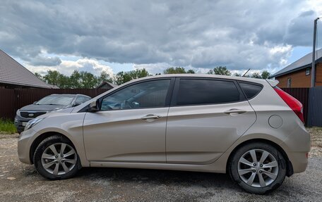 Hyundai Solaris II рестайлинг, 2011 год, 650 000 рублей, 8 фотография