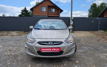 Hyundai Solaris II рестайлинг, 2011 год, 650 000 рублей, 2 фотография