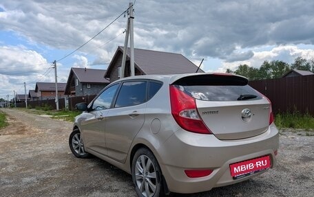Hyundai Solaris II рестайлинг, 2011 год, 650 000 рублей, 7 фотография