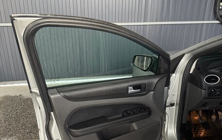 Ford Focus II рестайлинг, 2006 год, 550 000 рублей, 24 фотография