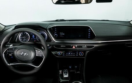 Hyundai Sonata VIII, 2019 год, 1 700 000 рублей, 7 фотография