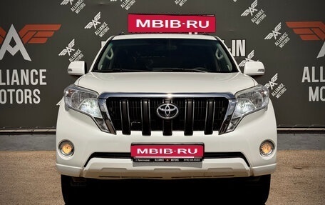 Toyota Land Cruiser Prado 150 рестайлинг 2, 2014 год, 3 300 000 рублей, 2 фотография