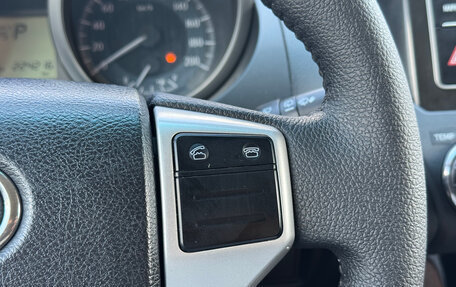 Toyota Land Cruiser Prado 150 рестайлинг 2, 2014 год, 3 300 000 рублей, 15 фотография