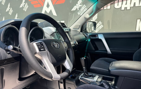 Toyota Land Cruiser Prado 150 рестайлинг 2, 2014 год, 3 300 000 рублей, 10 фотография