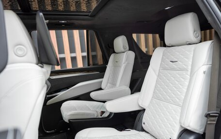 Cadillac Escalade V, 2025 год, 25 235 900 рублей, 4 фотография