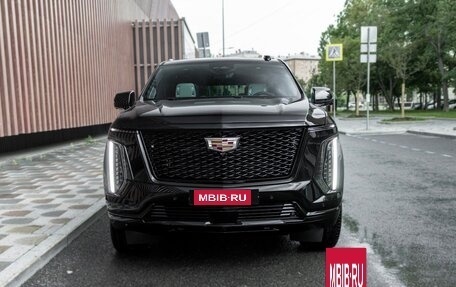 Cadillac Escalade V, 2025 год, 25 235 900 рублей, 9 фотография