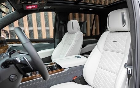 Cadillac Escalade V, 2025 год, 25 235 900 рублей, 11 фотография