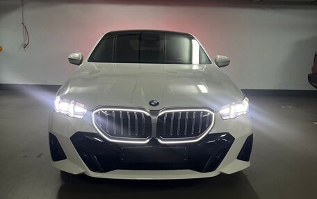 BMW 5 серия, 2023 год, 6 550 000 рублей, 2 фотография