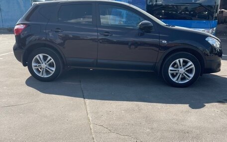 Nissan Qashqai, 2010 год, 950 000 рублей, 2 фотография