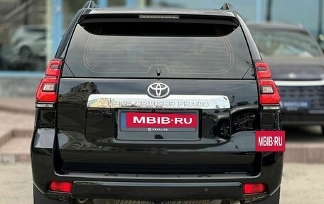 Toyota Land Cruiser Prado 150 рестайлинг 2, 2018 год, 4 290 000 рублей, 8 фотография