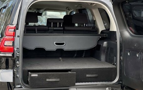 Toyota Land Cruiser Prado 150 рестайлинг 2, 2018 год, 4 290 000 рублей, 34 фотография
