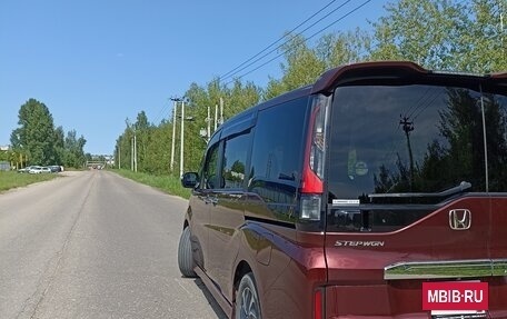 Honda Stepwgn IV, 2017 год, 2 300 000 рублей, 4 фотография