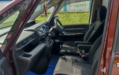 Honda Stepwgn IV, 2017 год, 2 300 000 рублей, 12 фотография