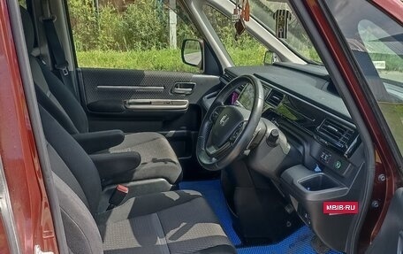 Honda Stepwgn IV, 2017 год, 2 300 000 рублей, 19 фотография