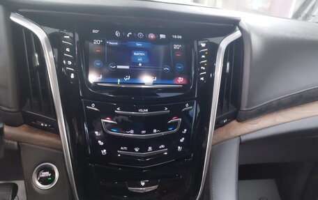 Cadillac Escalade IV, 2019 год, 6 300 000 рублей, 16 фотография