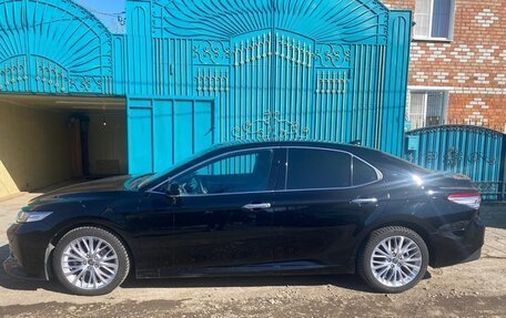 Toyota Camry, 2019 год, 3 070 000 рублей, 2 фотография