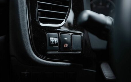Mitsubishi Outlander III рестайлинг 3, 2019 год, 1 650 000 рублей, 15 фотография
