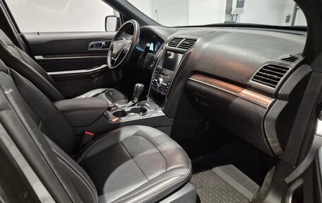 Ford Explorer VI, 2018 год, 2 349 000 рублей, 9 фотография