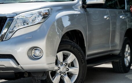 Toyota Land Cruiser Prado 150 рестайлинг 2, 2014 год, 3 400 000 рублей, 9 фотография