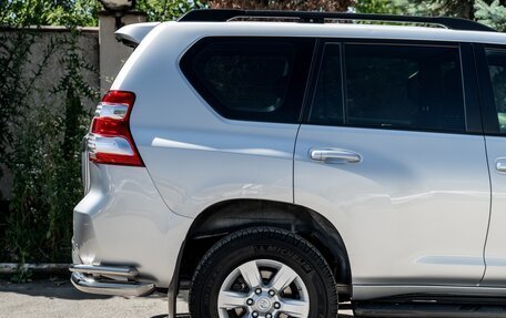 Toyota Land Cruiser Prado 150 рестайлинг 2, 2014 год, 3 400 000 рублей, 16 фотография